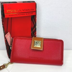 Stone Mountain Accessories Red Leather Wallet/Clutch. P170‎